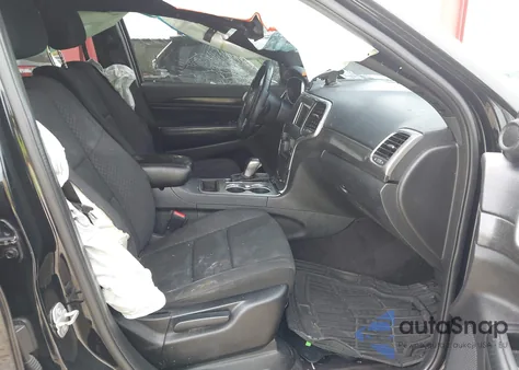 2018 Jeep Grand Cherokee Laredo E 4X2 from USA, damaged, VIN 1C4RJEAGXJC109739